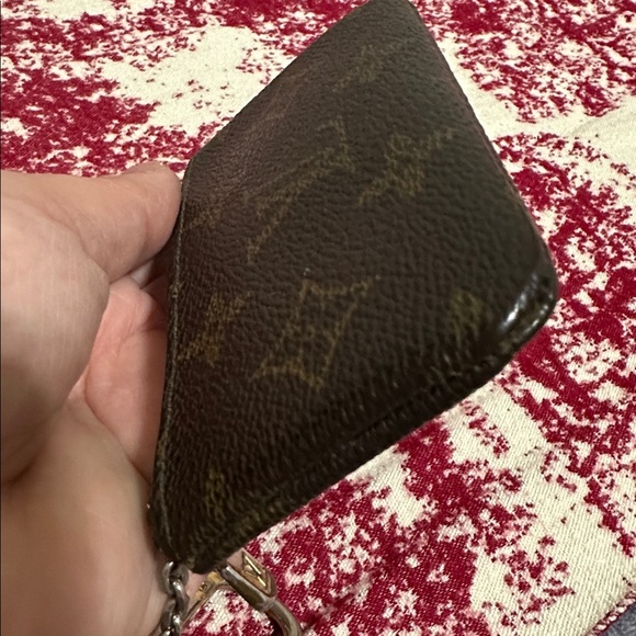 Louis Vuitton Monogram Key Cles - Picture 5 of 9